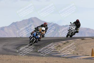 media/Nov-16-2025-Race Pace (Sun) [[8c5fa54630]]/Non Verified Riders (1st 20 Minutes)/6-Turn 12 (2pm)/